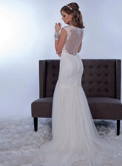 Adagio Bridal W9268 Ivory Size 8 Lace Mermaid Sheer Wedding Dress V Neck