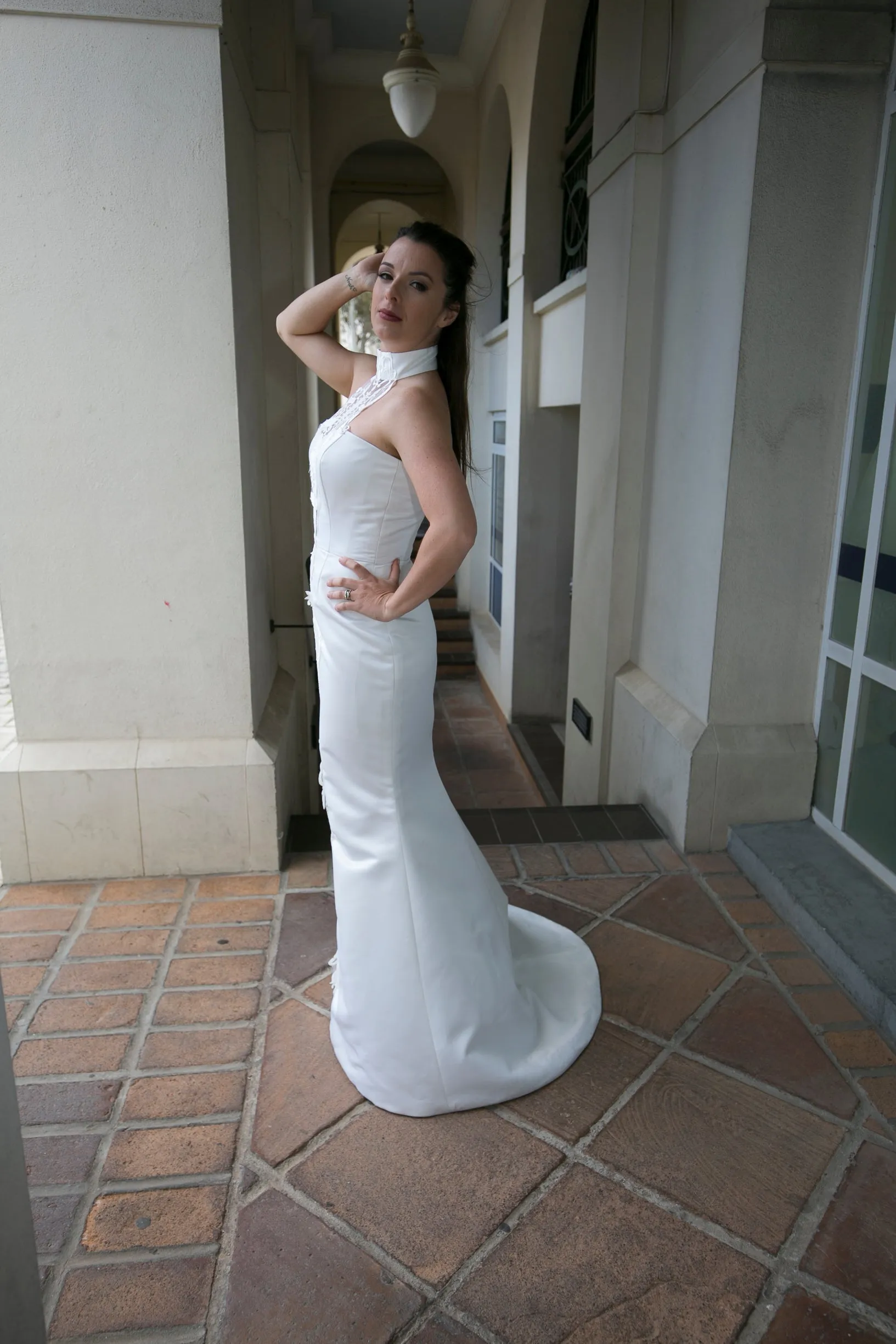 Elegant fishtail dress with sweetheart neckline & halterneck embroidery