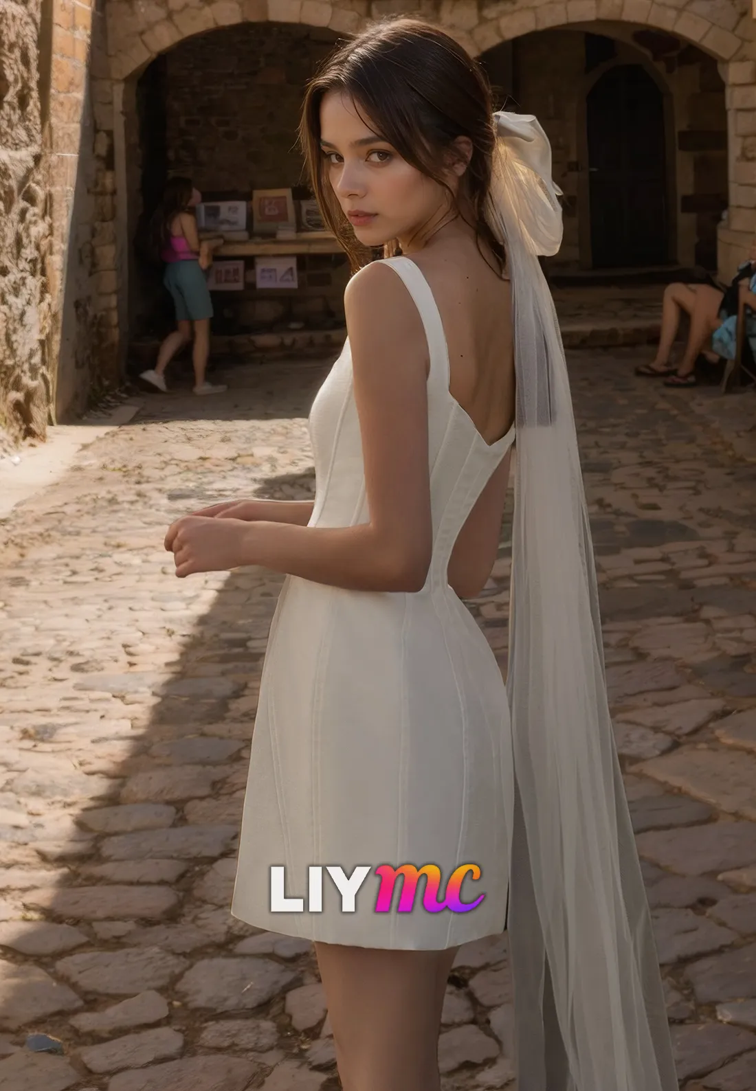LW098 - Simple Sheath/Column Scoop Satin Beach Mini Wedding Dress With Veil