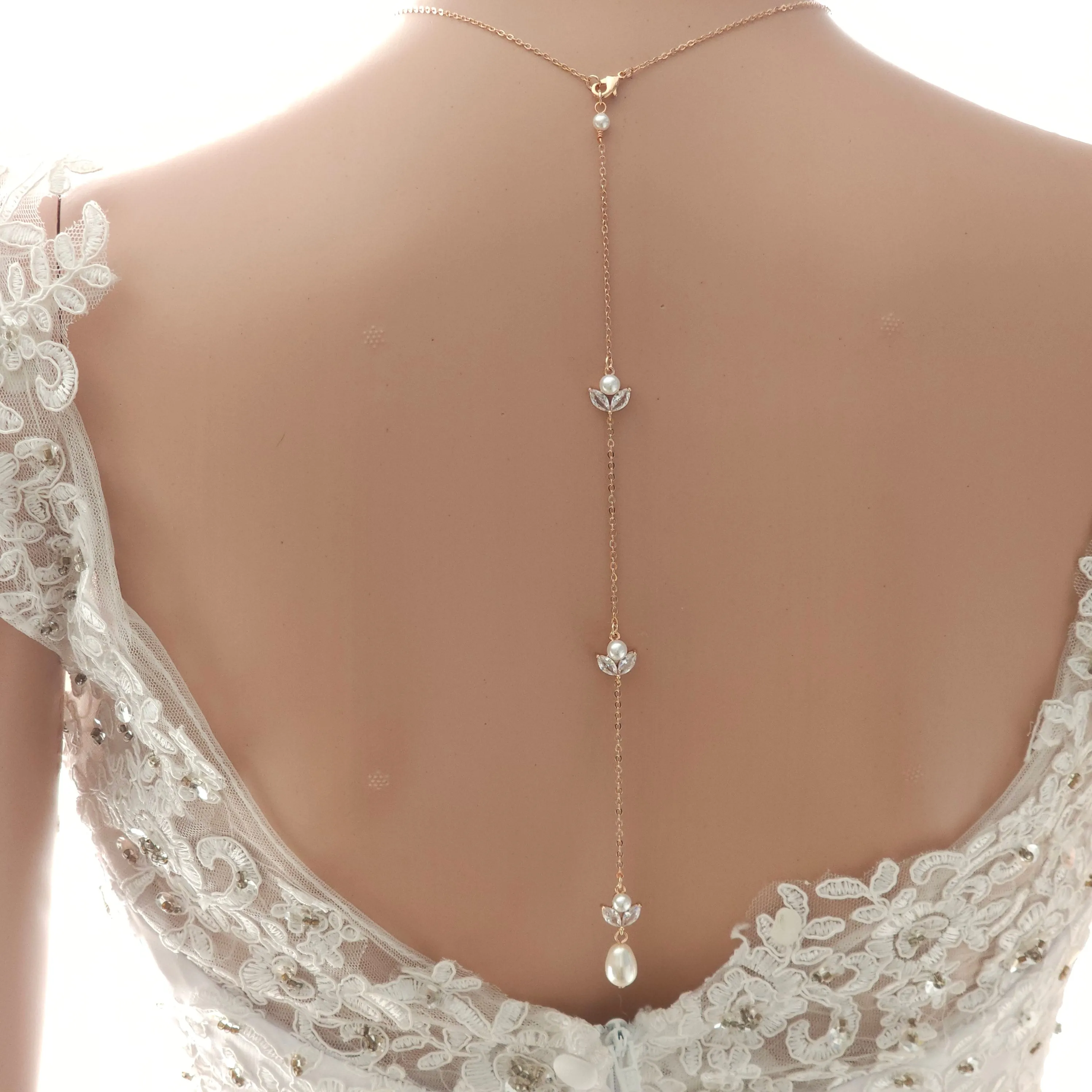 Simple Wedding Pearl Pendant Necklace with Backdrop in Gold-Leila
