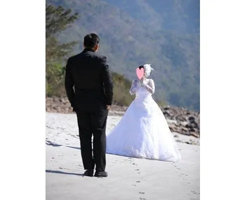 W161 (2),White Sleeves Prewedding Shoot Trail Gown, Size (XS-30 to XL-40)